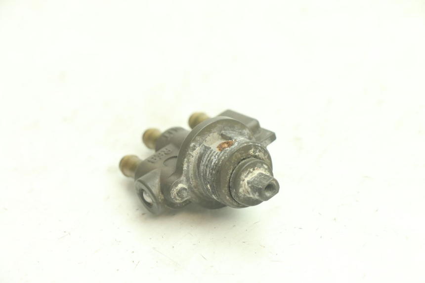 photo de VALVULA DEPOSITO YAMAHA WAVE RUNNER GP R 1200 (2000 - 2003) - Otra perspectiva