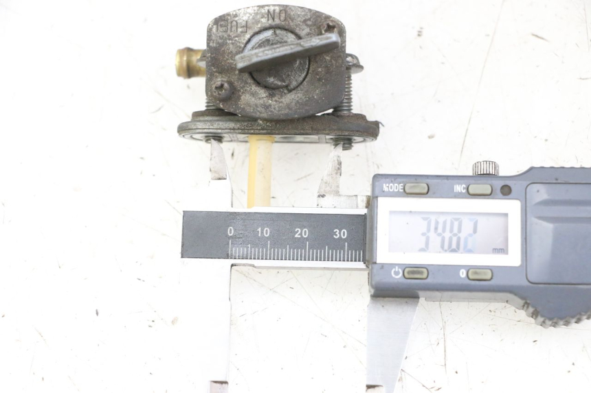 photo de VALVULA DEPOSITO YAMAHA FZS FAZER 600 (2001 - 2003) - Detalle de la pieza