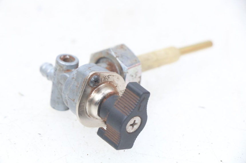 photo de GRIFO DEL DEPóSITO YAMAHA YFM R RAPTOR 90 (2017 - 2023) - Detalle de la pieza