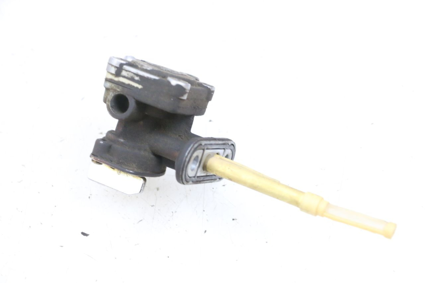 photo de VALVULA DEPOSITO KAWASAKI ZR 7 750 (1999 - 2004) - Zoom estado de uso