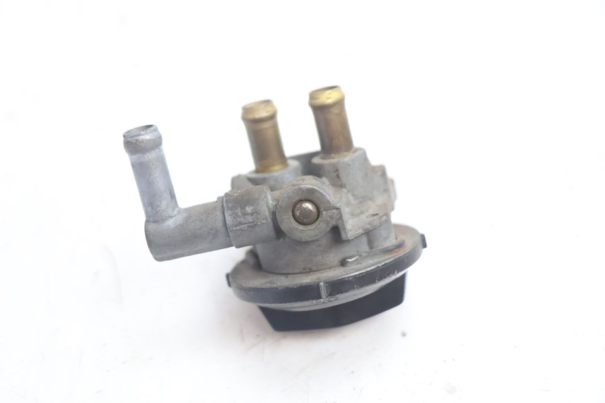 photo de VALVULA DEPOSITO KAWASAKI ZX-6R ZX6R 600 (1995 - 1997) - Primer plano técnico