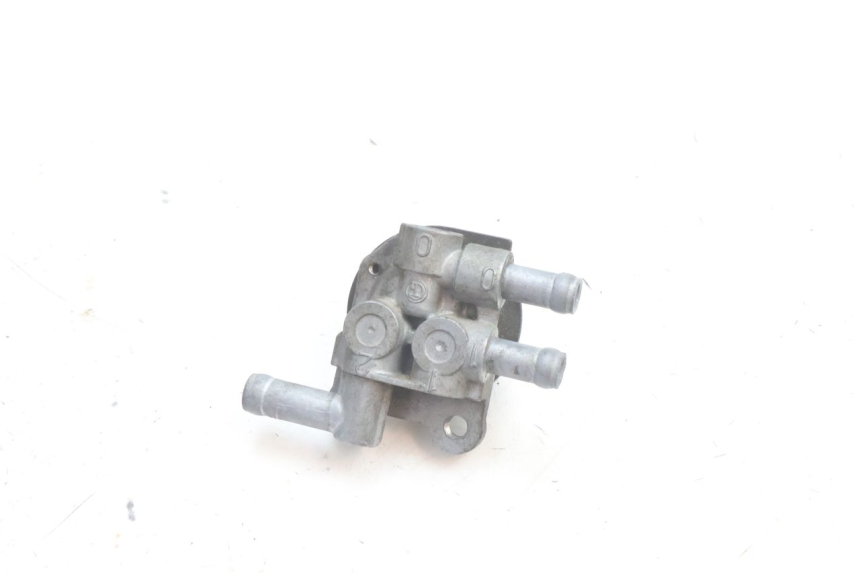photo de GRIFO DEL DEPóSITO KAWASAKI ZZR 600 (1995 - 2004) - Zoom estado de uso