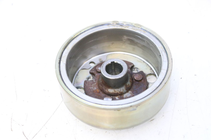 photo de VOLANTE MAGNETICO MBK BOOSTER ROCKET 50 (1995 - 1998) - Primer plano técnico