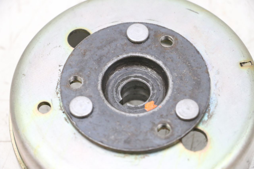 photo de VOLANTE MAGNETICO MBK BOOSTER SPIRIT NAKED 50 (2004 - 2017) - Otra perspectiva