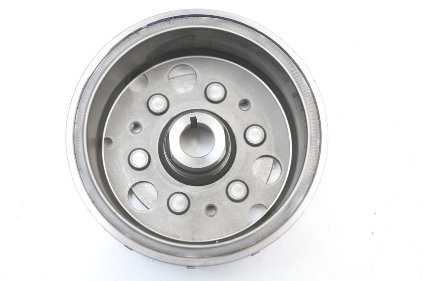 photo de VOLANTE MAGNETICO SUZUKI BURGMAN 125 (2007 - 2014) - Detalle de la pieza