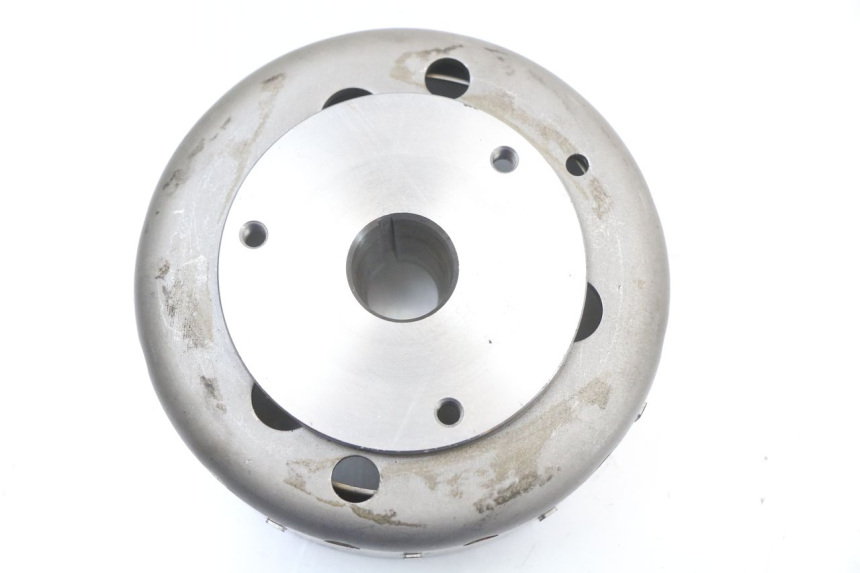 photo de VOLANTE MAGNETICO SUZUKI BURGMAN 125 (2007 - 2014) - Otra perspectiva