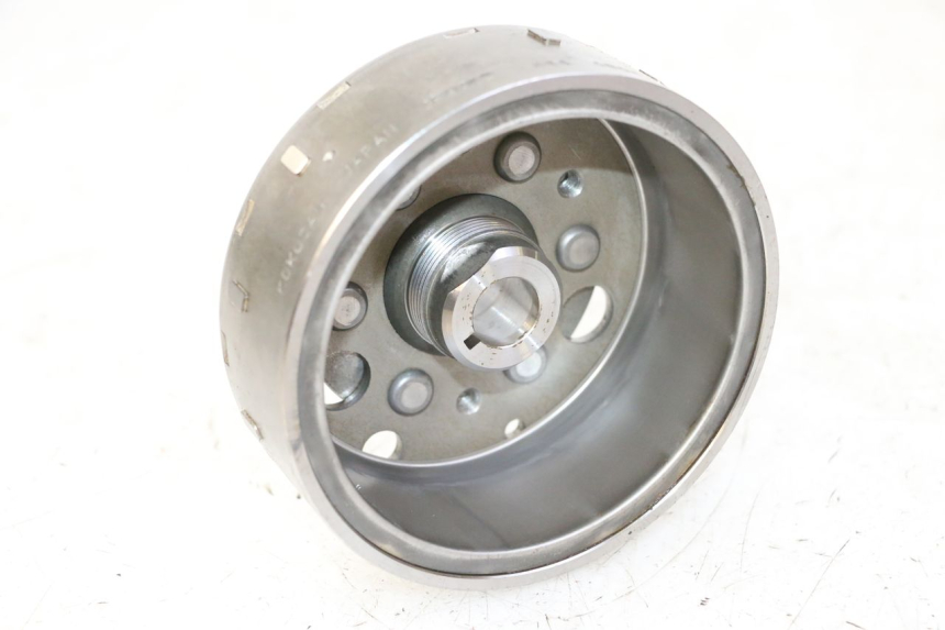 photo de VOLANTE MAGNETICO SUZUKI BURGMAN 125 (2007 - 2014) - Vista principal