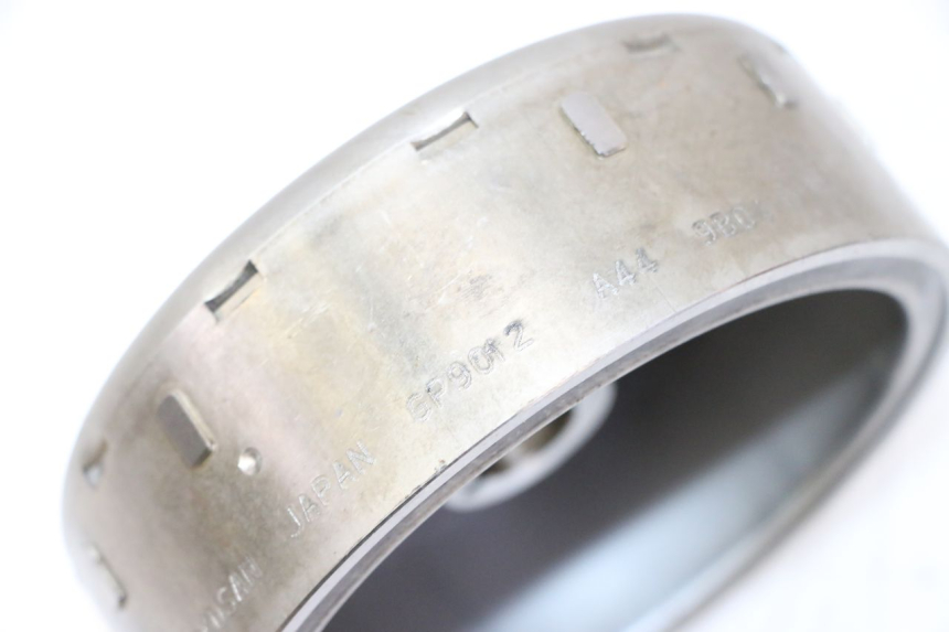 photo de VOLANTE MAGNETICO SUZUKI BURGMAN 125 (2007 - 2014) - Otra perspectiva