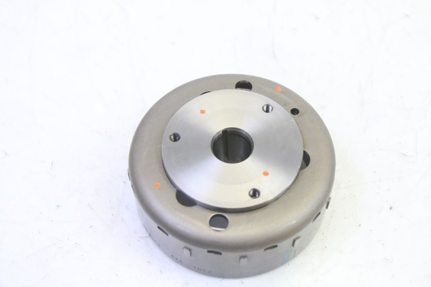 photo de VOLANTE MAGNETICO SUZUKI BURGMAN 125 (2007 - 2014) - Detalle de la pieza