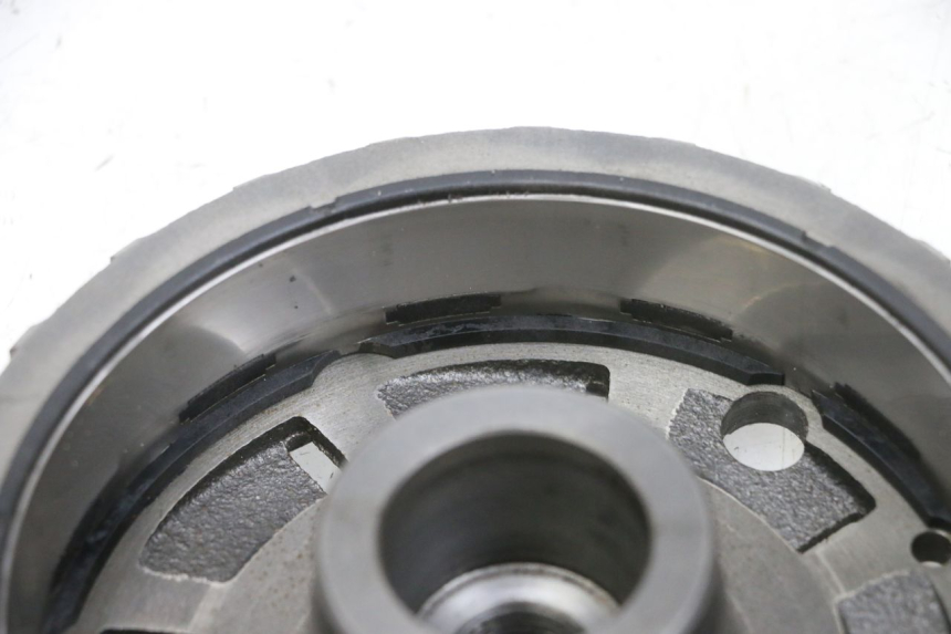 photo de VOLANTE MAGNETICO SUZUKI BURGMAN 650 (2013 - 2020) - Detalle de la pieza