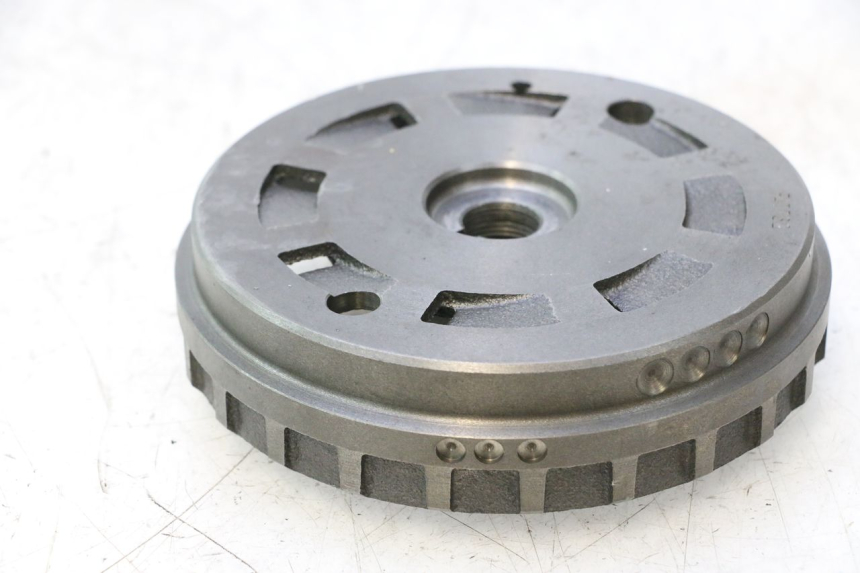 photo de VOLANTE MAGNETICO SUZUKI BURGMAN EXECUTIVE ABS 650 (2006 - 2012) - Primer plano técnico