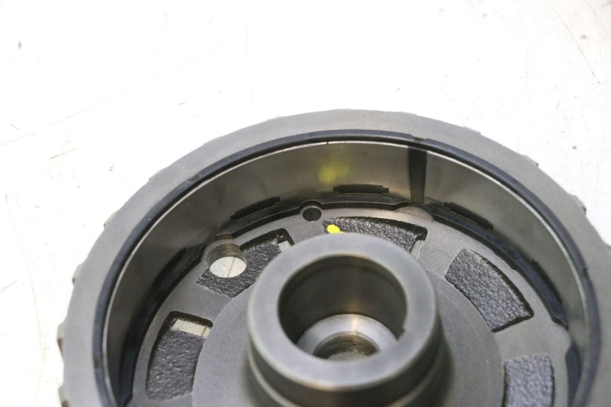 photo de VOLANTE MAGNETICO SUZUKI BURGMAN EXECUTIVE ABS 650 (2006 - 2012) - Detalles de los puntos de fijación