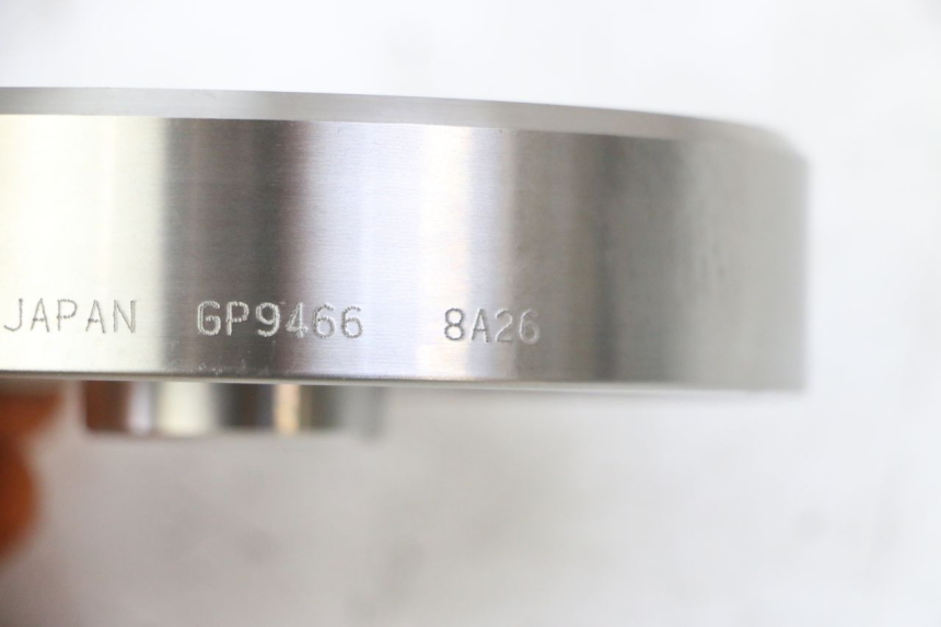 photo de VOLANTE MAGNETICO HONDA CB R 1000 (2018 - 2023) - Detalle de la pieza