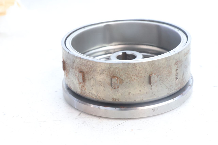 photo de VOLANTE MAGNETICO HONDA CBF 125 (2009 - 2015) - Primer plano técnico