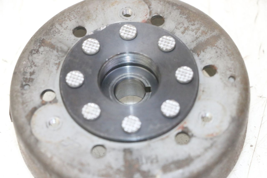 photo de VOLANTE MAGNETICO PEUGEOT CITYSTAR 50 (2013 - 2017) - Otra perspectiva