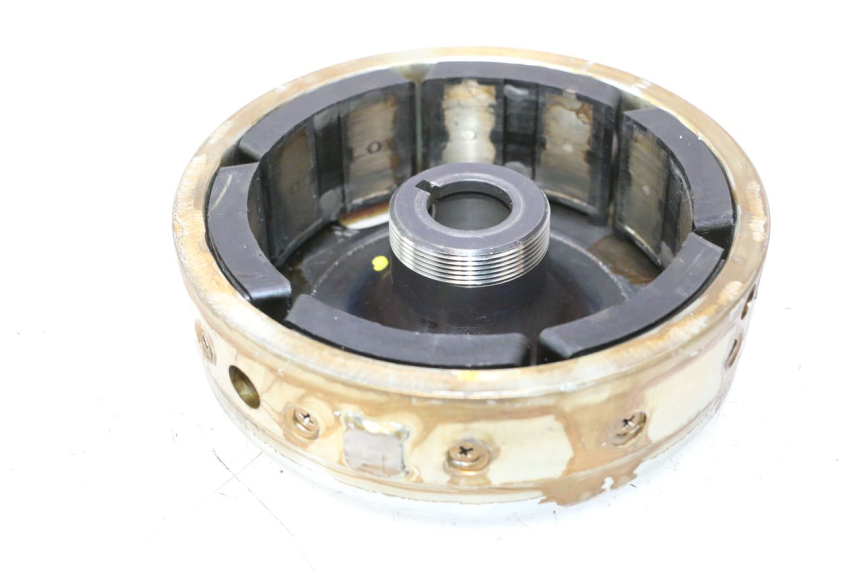 photo de VOLANTE MAGNETICO SUZUKI DR S 600 (1985 - 1989) - Detalle de la pieza