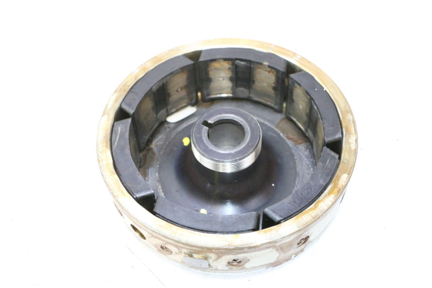 photo de VOLANTE MAGNETICO SUZUKI DR S 600 (1985 - 1989) - Zoom estado de uso