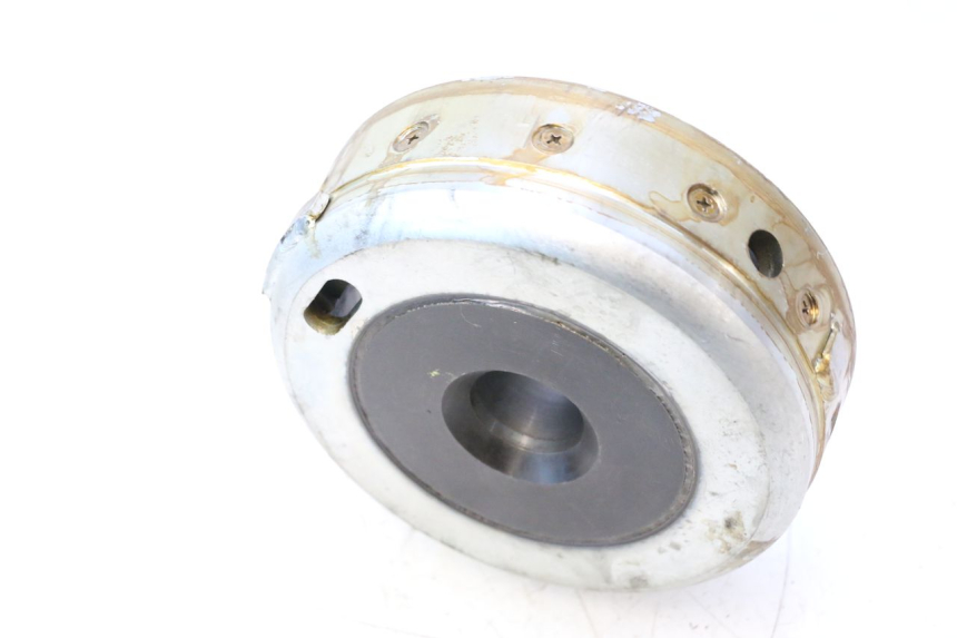 photo de VOLANTE MAGNETICO SUZUKI DR S 600 (1985 - 1989) - Otra perspectiva