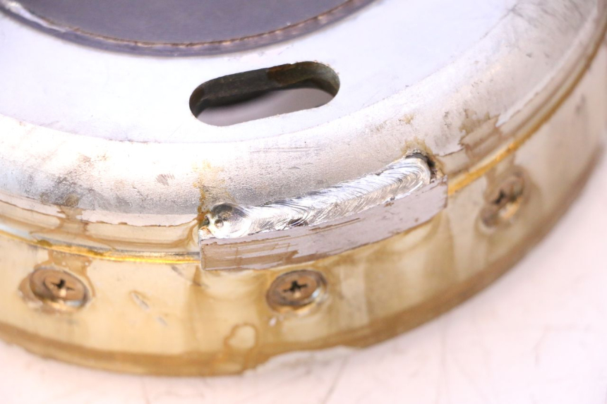 photo de VOLANTE MAGNETICO SUZUKI DR S 600 (1985 - 1989) - Primer plano técnico