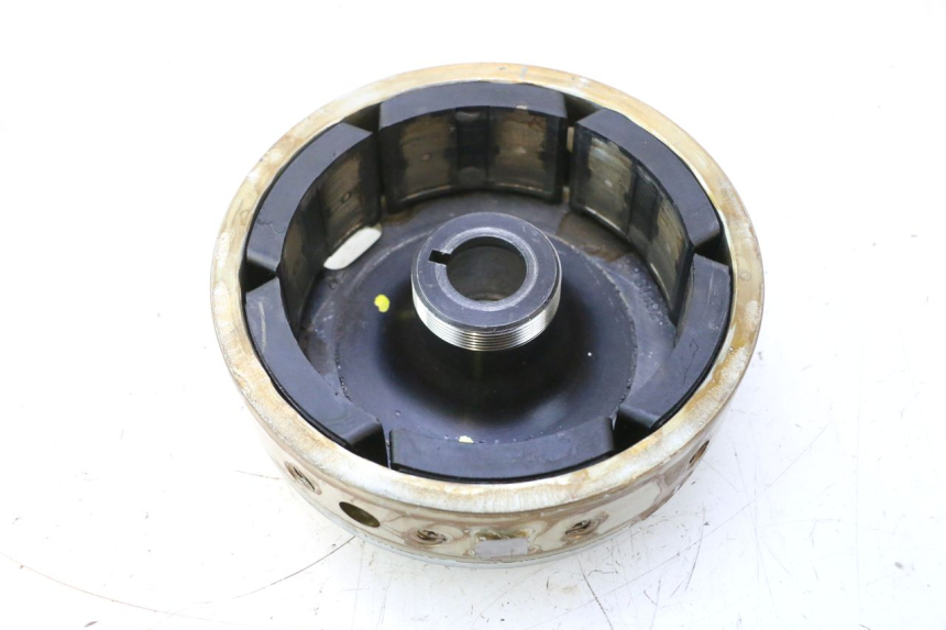 photo de VOLANTE MAGNETICO SUZUKI DR S 600 (1985 - 1989) - Estado de la superficie y material