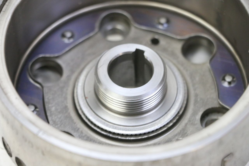 photo de ROTOR HONDA FES S-WING SWING ABS 125 (2007 - 2015) - Estado de la superficie y material