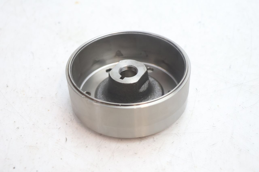 photo de VOLANTE MAGNETICO HONDA FJS SILVER WING SILVERWING 400 (2005 - 2008) - Zoom estado de uso