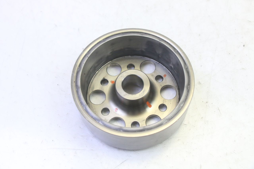 photo de VOLANTE MAGNETICO YAMAHA FZ6 N FAZER 600 (2004 - 2006) - Zoom estado de uso