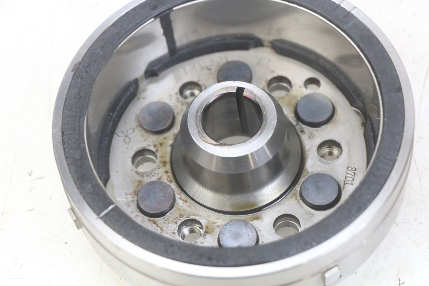 photo de ESTATOR YAMAHA FZS FAZER 600 (1998 - 2001) - Detalle de la pieza