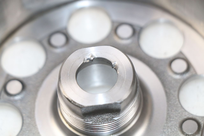 photo de VOLANTE MAGNETICO SUZUKI GSR 600 (2005 - 2012) - Vista general del producto