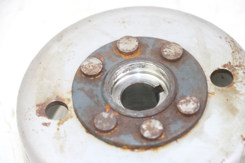 photo de VOLANTE MAGNETICO HONDA MTX TC02 125 (1987 - 1989) - Primer plano técnico