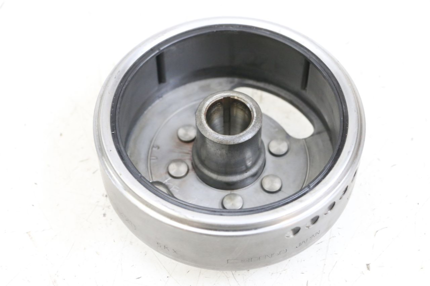 photo de VOLANTE MAGNETICO KAWASAKI KDX 125 (1990 - 1991) - Primer plano técnico