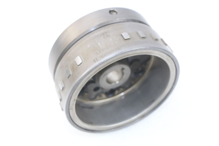 photo de VOLANTE MAGNETICO PIAGGIO MP3 LT 400 (2007 - 2012) - Zoom estado de uso