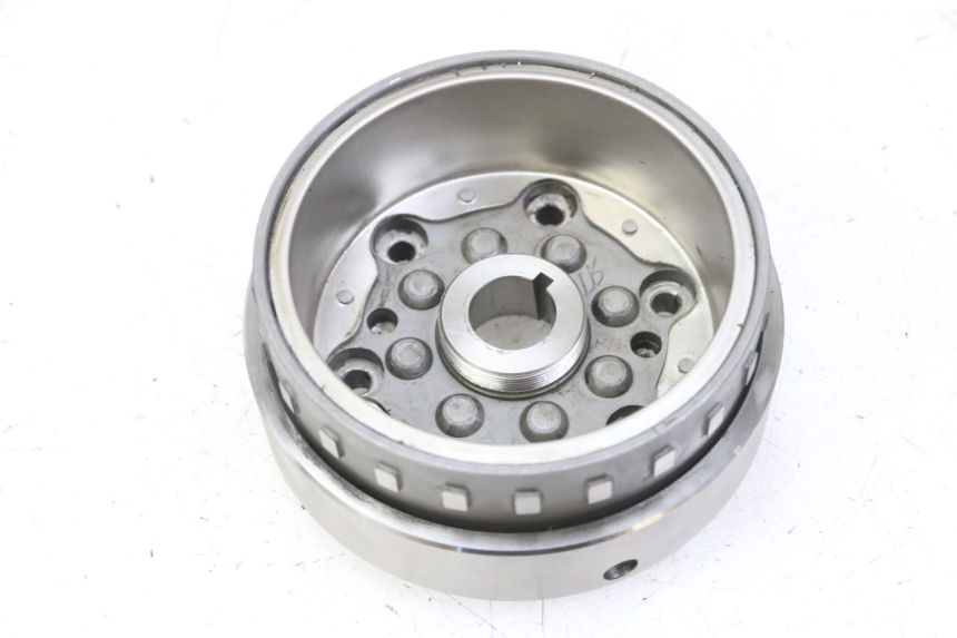 photo de VOLANTE MAGNETICO PIAGGIO MP3 LT 300 (2010 - 2016) - Vista principal