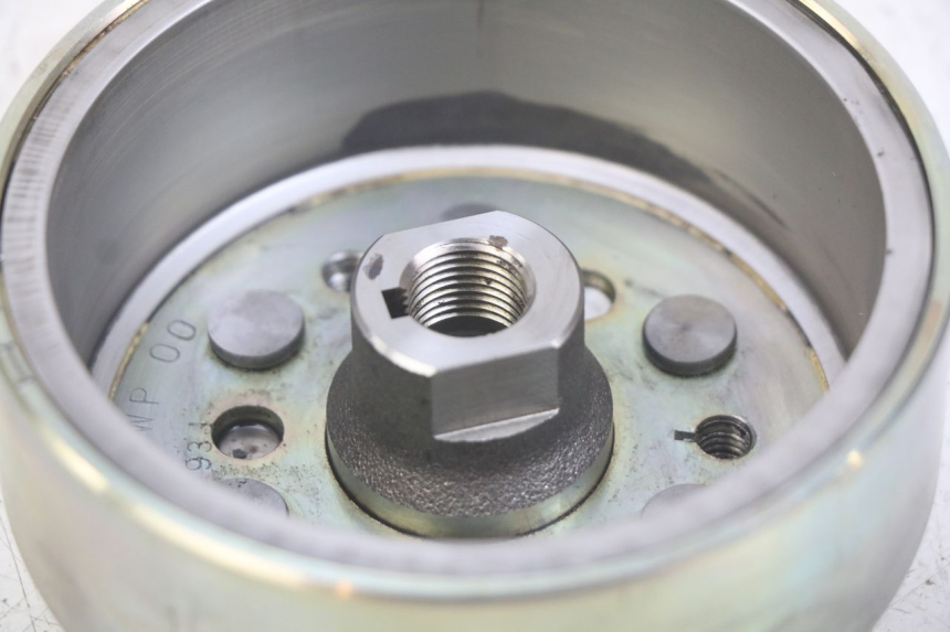 photo de ROTOR YAMAHA SR 125 (1982 - 2003) - Primer plano técnico