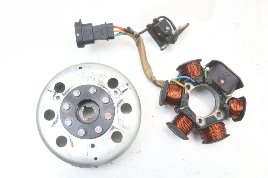 photo de ESTATOR APRILIA SR MOTARD 50 (2012 - 2018) - Detalle de la pieza