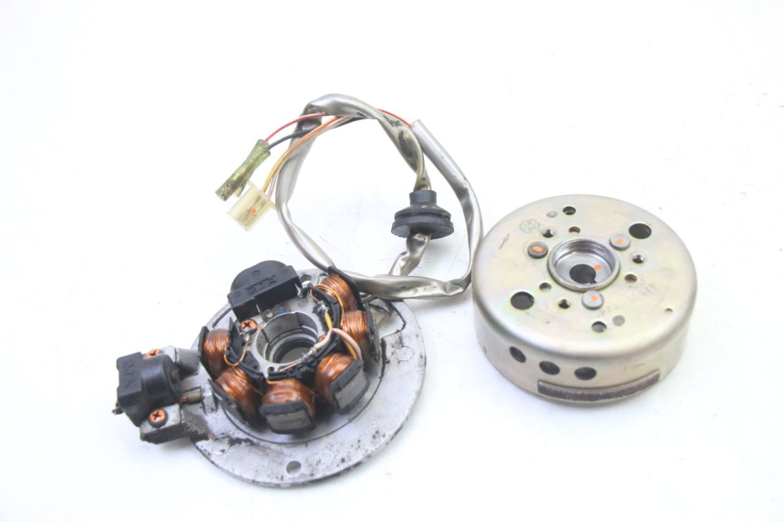 photo de ESTATOR MBK BOOSTER NEXT GENERATION 50 (1995 - 1998) - Vista principal