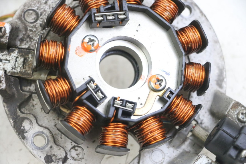 photo de ROTOR ESTATOR MBK BOOSTER SPIRIT NAKED 50 (2004 - 2017) - Otra vista del artículo