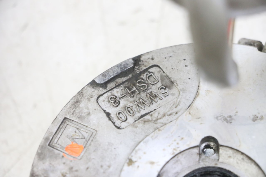 photo de ROTOR ESTATOR MBK BOOSTER SPIRIT NAKED 50 (2004 - 2017) - Primer plano técnico