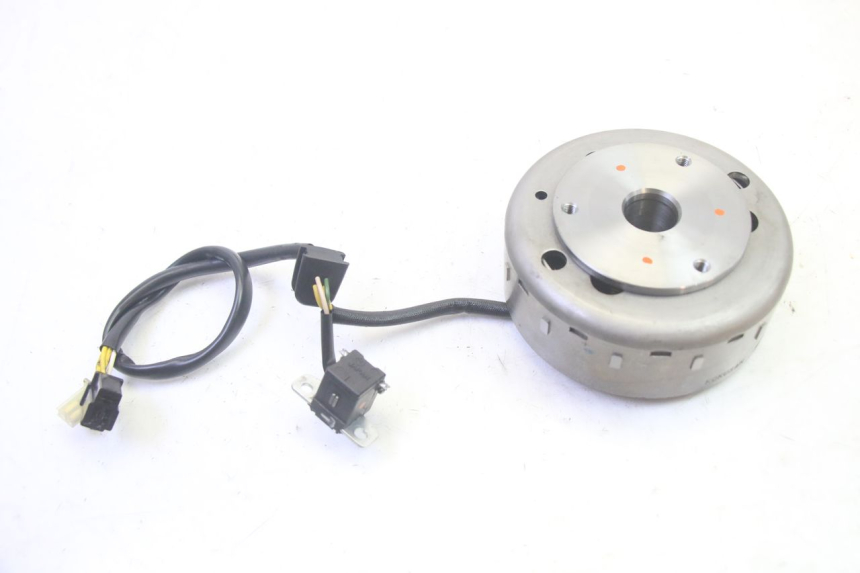 photo de ROTOR ESTATOR SUZUKI BURGMAN 125 (2007 - 2014) - Zoom estado de uso