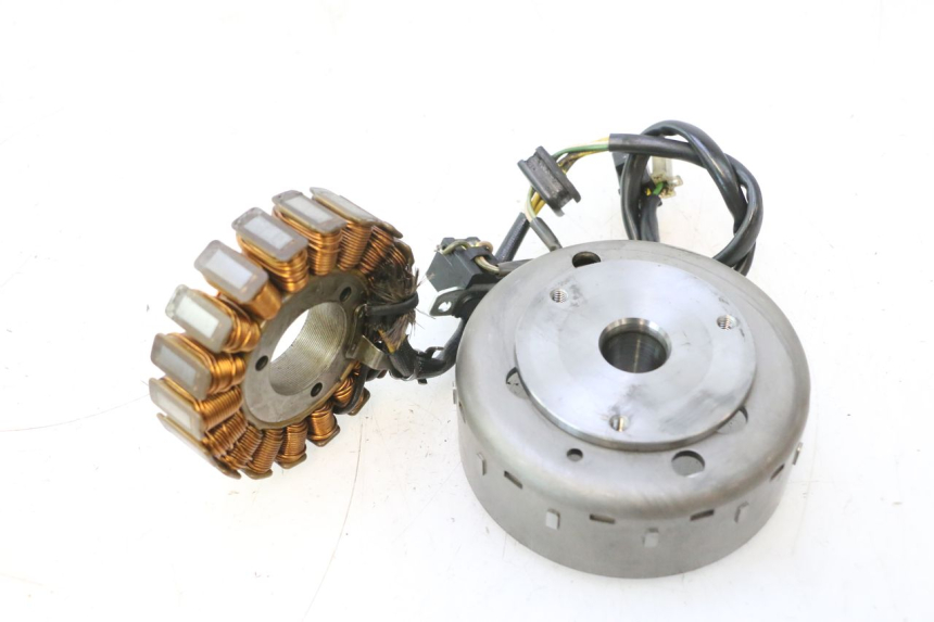 photo de ROTOR ESTATOR SUZUKI BURGMAN 125 (2007 - 2014) - Otra perspectiva