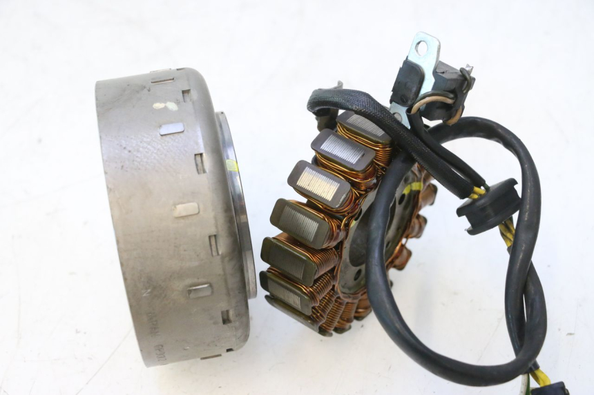 photo de ROTOR ESTATOR SUZUKI BURGMAN 125 (2007 - 2014) - Estado de la superficie y material
