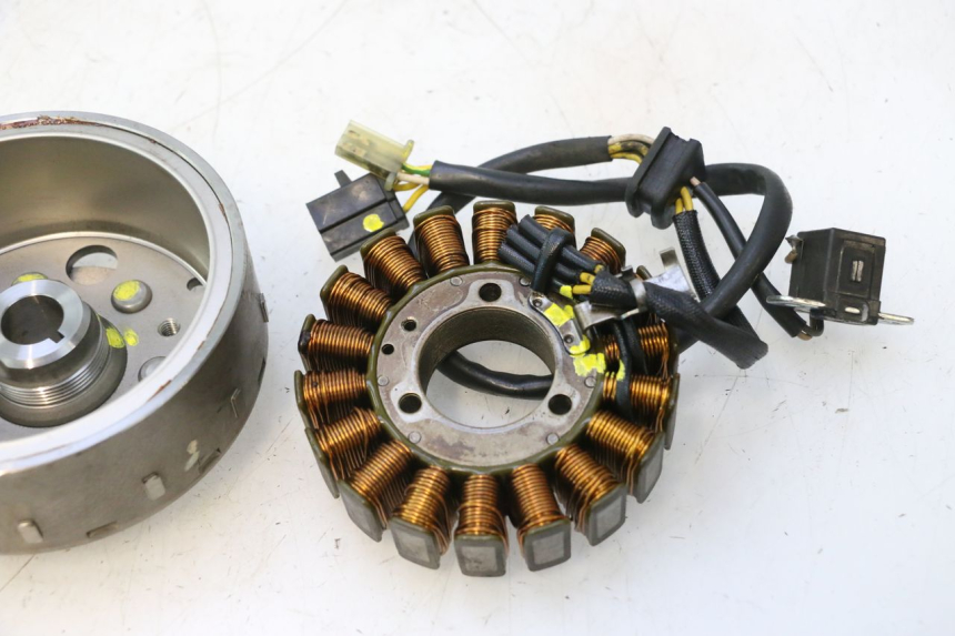 photo de ROTOR ESTATOR SUZUKI BURGMAN 125 (2007 - 2014) - Marcados y referencias originales