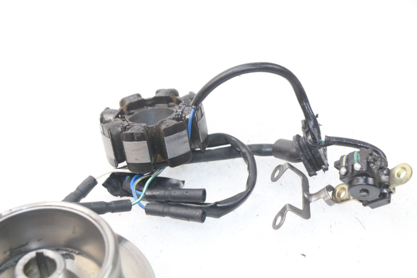 photo de ESTATOR HONDA CRF CR-F 450 (2001 - 2005) - Zoom estado de uso