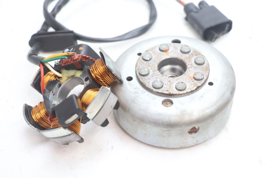 photo de ESTATOR HM HONDA CRM DERAPAGE RR 50 (2006 - 2017) - Primer plano técnico