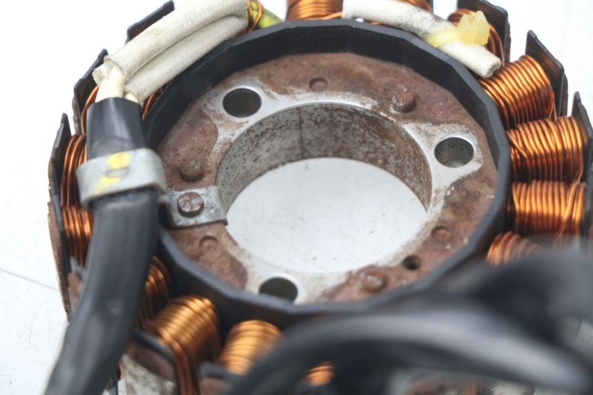 photo de ESTATOR YAMAHA CYGNUS X 125 (2004 - 2007) - Zoom estado de uso