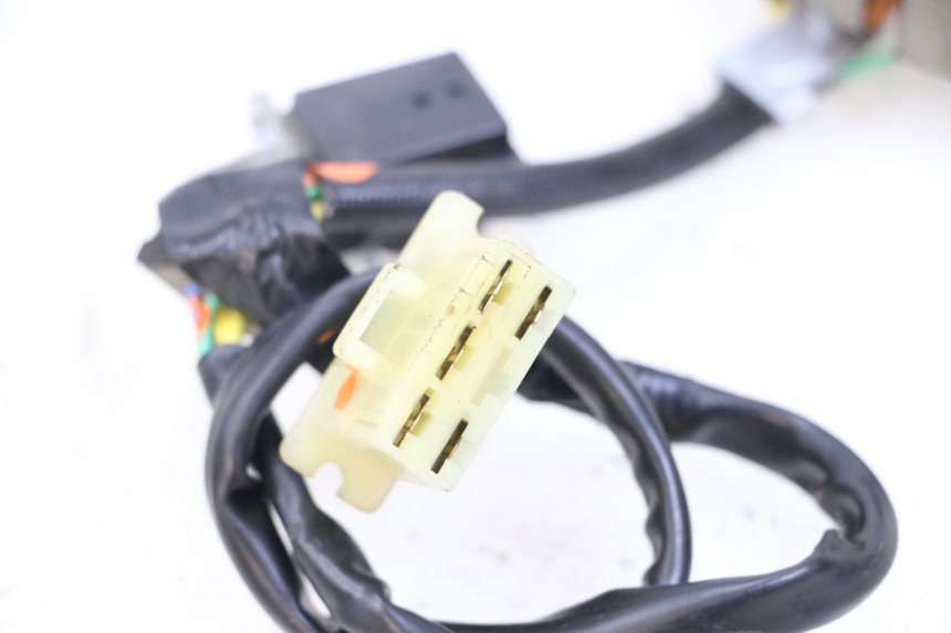 photo de ESTATOR HONDA FES PANTHEON 2T 125 (1998 - 2002) - Detalles de los puntos de fijación