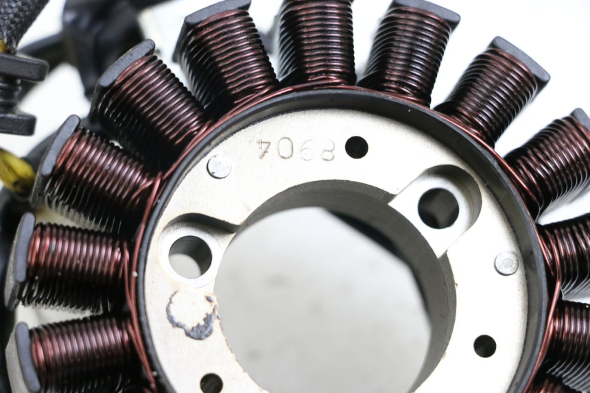 photo de ROTOR ESTATOR HONDA FES S-WING SWING ABS 125 (2007 - 2015) - Otra perspectiva