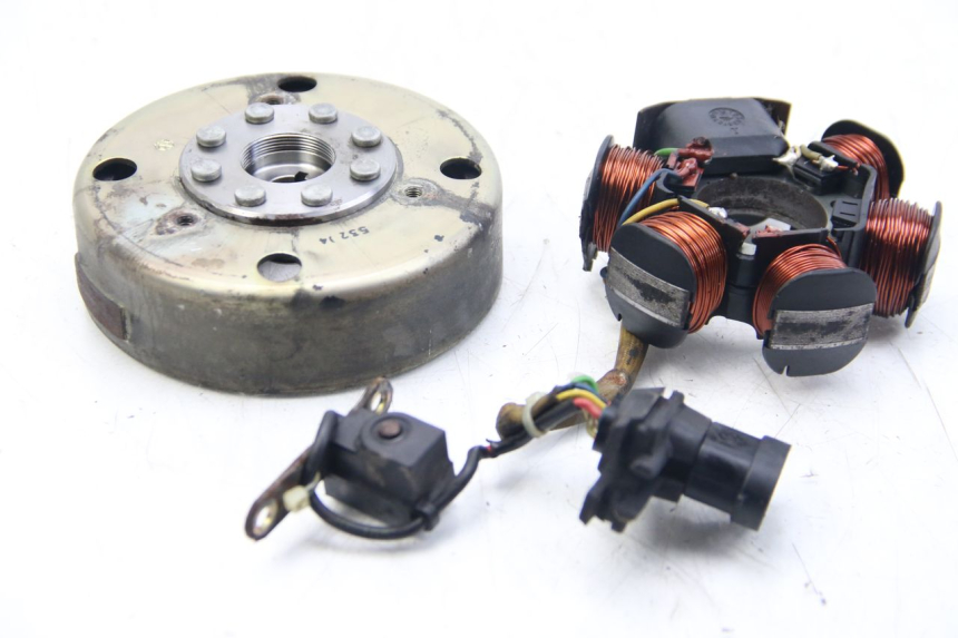 photo de ROTOR ESTATOR PIAGGIO FLY 2T 50 (2004 - 2017) - Vista principal