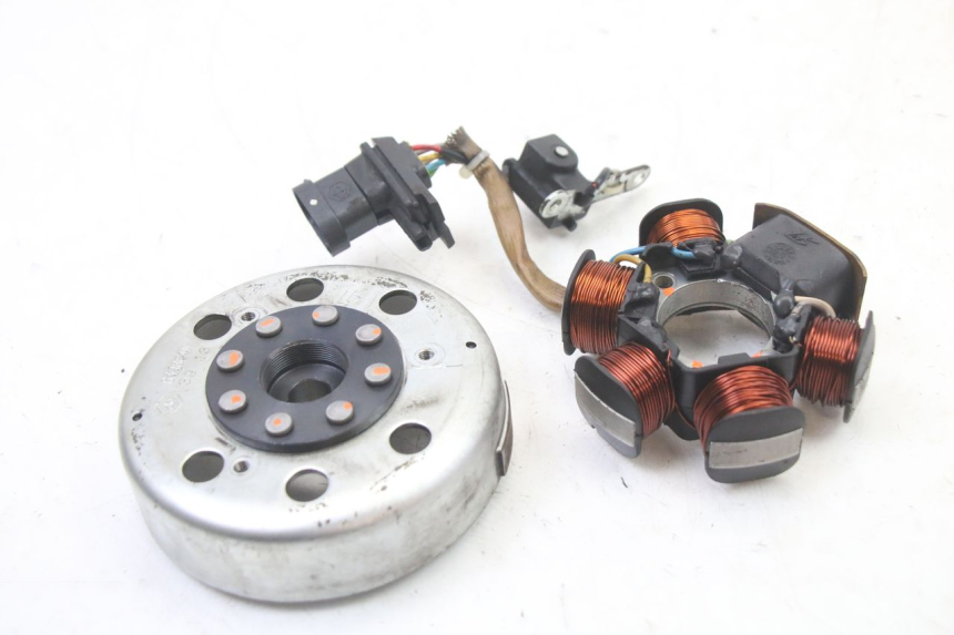 photo de ROTOR ESTATOR PIAGGIO FLY 2T 50 (2004 - 2017) - Detalle de la pieza