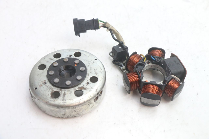 photo de ROTOR ESTATOR PIAGGIO FLY 2T 50 (2004 - 2017) - Vista principal
